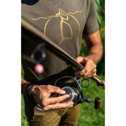 KORDA Le Submerged Tee Olive 11 KORDA Le Submerged Tee Olive -Exporteren Visser Gear Winkel korda le submerged tee olive 3